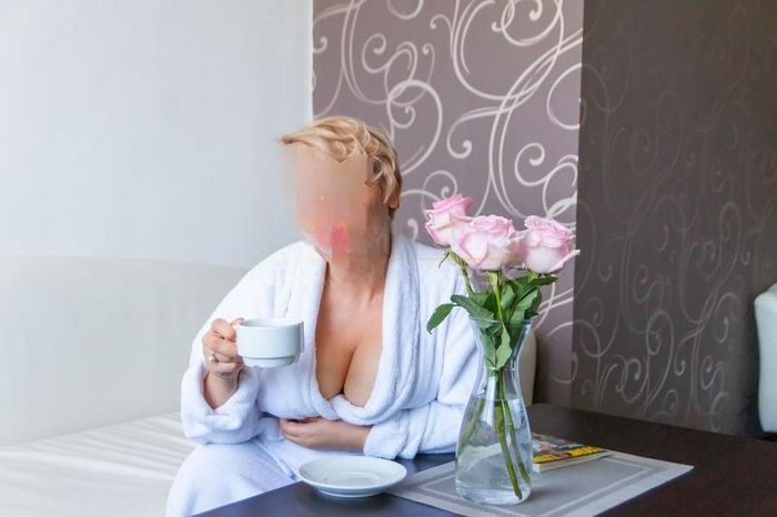 Ночные бабочки Красноярска: Искусство интимного досуга и естественности Ночные бабочки Красноярска: Искусство интимного досуга и естественности